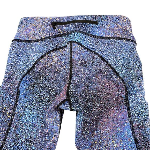 Lululemon Activewear Leggings Womens Size 4 Purple Mermaid Strive Elastic Waist - Picture 10 of 12